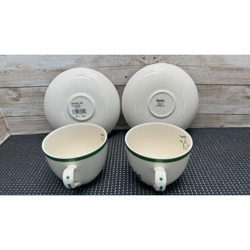 4 Pc Set Vintage Spode Christmas Tree Cups and Saucers S 3324 90's England